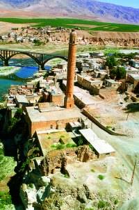 Hasankeyf - starověké město na Tygridu, které má být do tří let kompletně zatopeno přehradou.