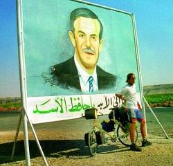 Háfiz Asad - premiér a prezident Sýrie, který tu už pěkných pár desítek let vládne.