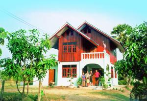 Nový dům našeho hostitele ve středním Thajsku