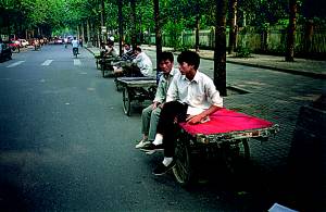 Peking - odpočívající rikšisté